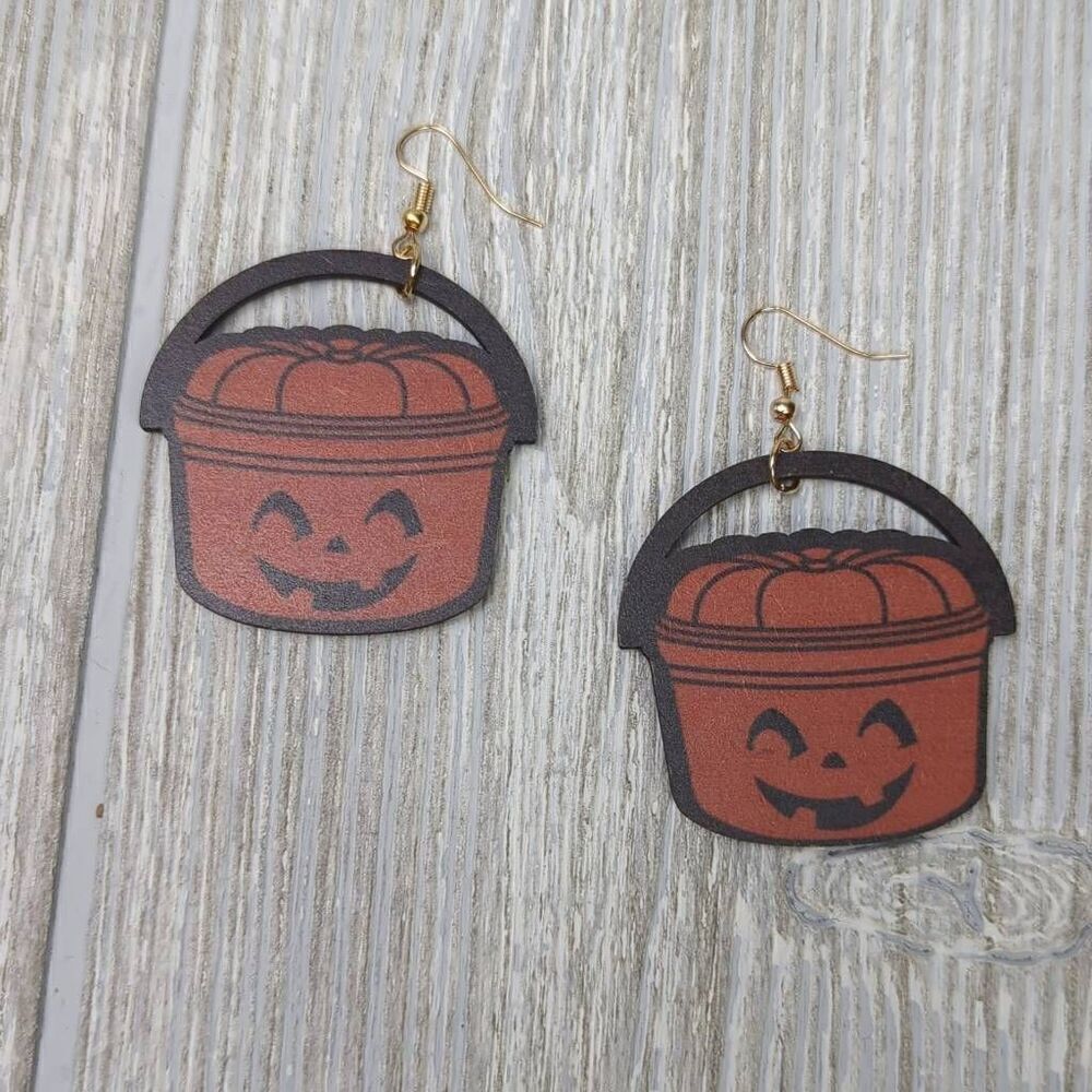 Womens Halloween Pumpkin Earrings Trick or Treat Basket Orange Black Wire Post